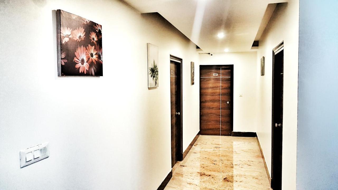 Hotel Aerocity Purple Orchid Nueva Delhi Exterior foto