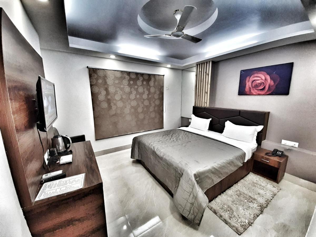 Hotel Aerocity Purple Orchid Nueva Delhi Exterior foto